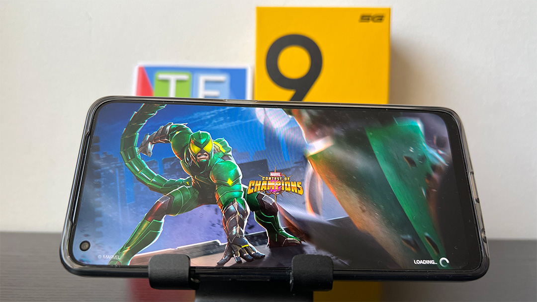 realme 9 Pro+ en un videojuego