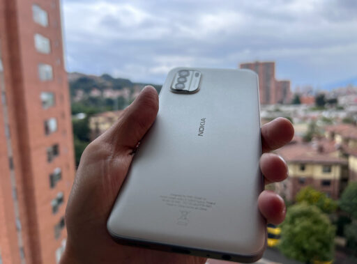 Nokia G60 5G en exteriores